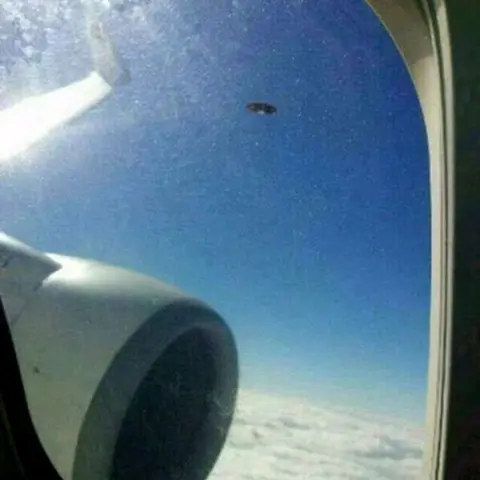A Pilot UFO Sighting Caught From an ATC Feed