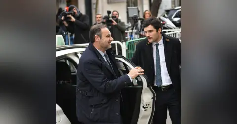 Tertulia de Federico: Ábalos tira de la manta