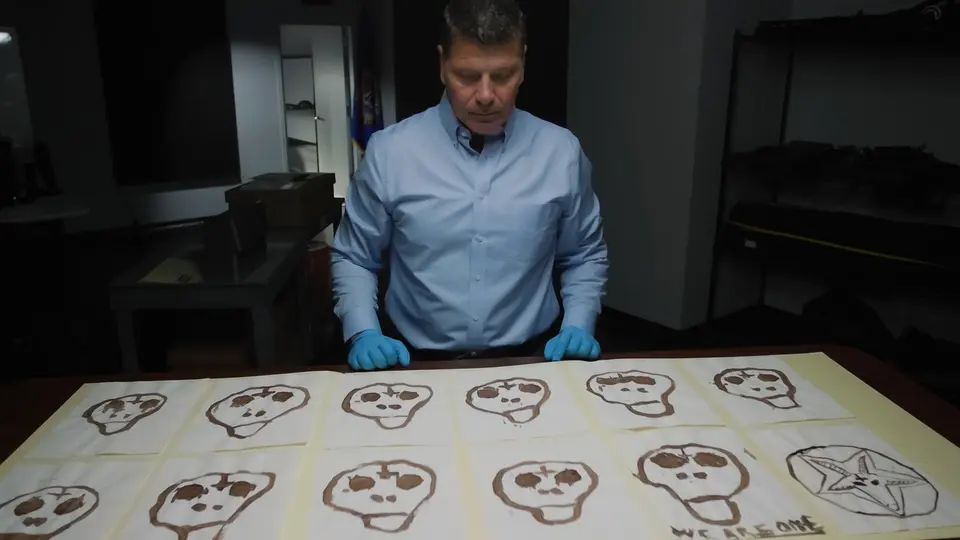 Israel Keyes 11 skulls drawn with blood