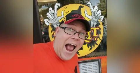 Halloween Spirit Store Takeover and Venom LET THERE BE CARNAGE review! – Dandy Fun House episode 11