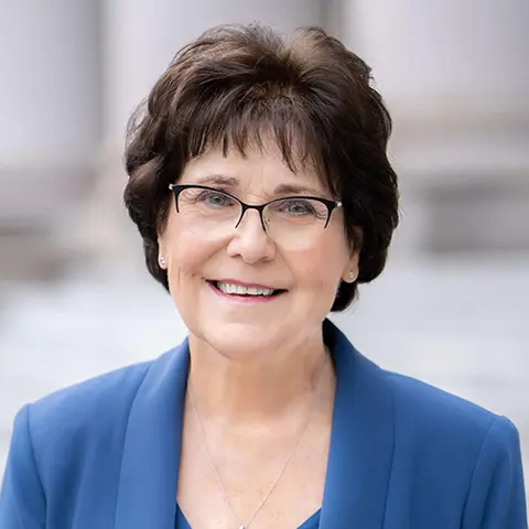 Part 3: Close Up Radio Welcomes Back Financial Consultant Linda Jensen of the Heart Financial Group