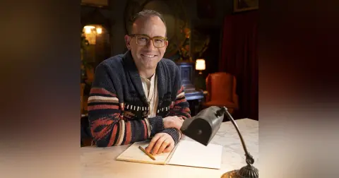 Close Up Radio Spotlights Music Teacher and Musician Peter Lakes
