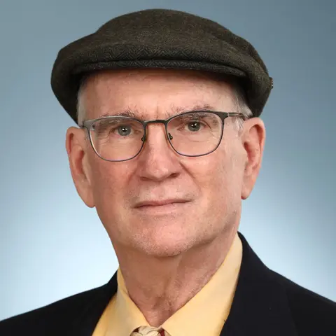 Part 1: Close Up Radio Welcomes Back Chess Master and Author James Eade of Addicts in Recovery United