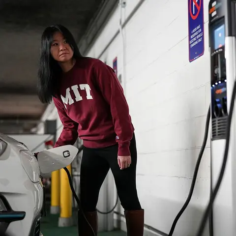 Audio Article: Minimizing electric vehicles’ impact on the grid
