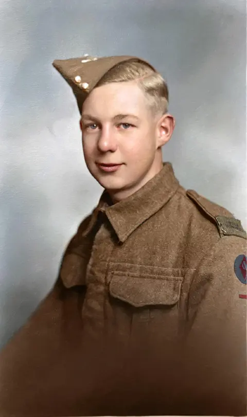 70 LCpl Jack Betley WWII comrade