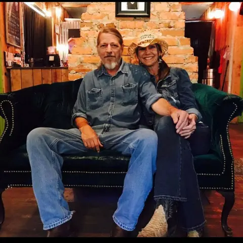 Trailer Hippies live from "The Bird's Nest"