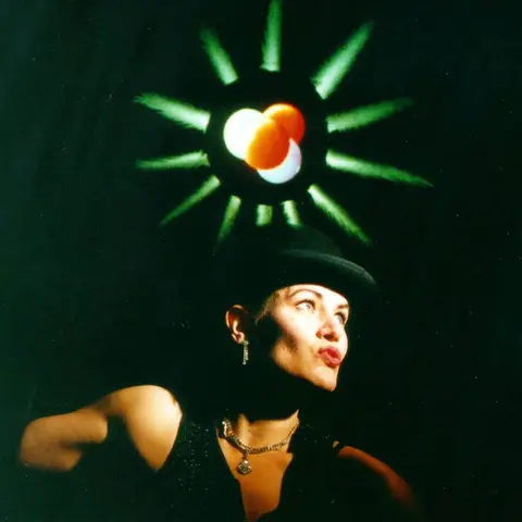 The Physics Chanteuse: when science hits a high note