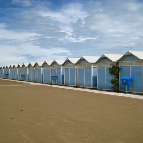 Peril in Venice - Episode 7: On the beach