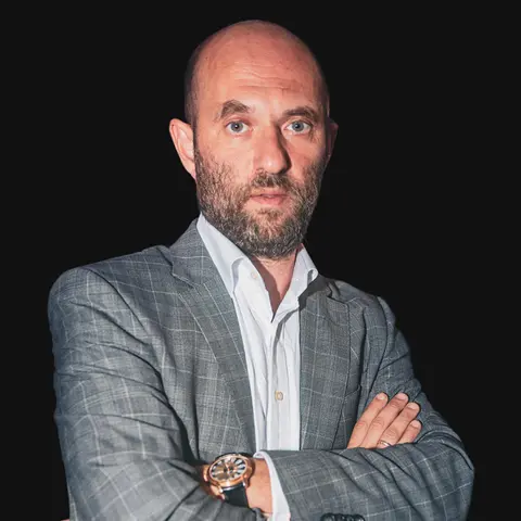 Close Up Radio Spotlights Mikhail A. Urinson of Ark Quant Crypto and Legacy Quant