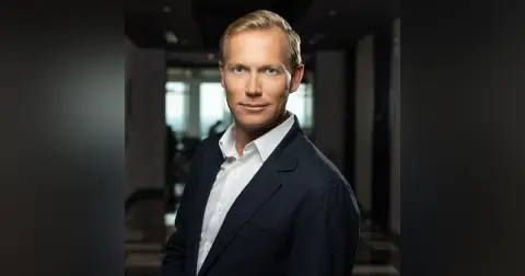 Painting The Docks Red: Building A Watersports Enterprise Featuring Chris Batchelor, CEO of Red Hospitality - Episode #125