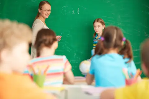 Teacher Tactics: Creating Dynamic and Organized Classrooms