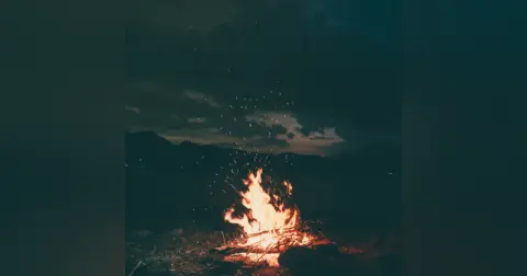 Cozy Woodfire to Sleep/Relax