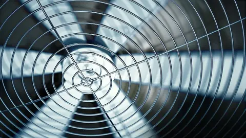 Sleep to Fan Sound White Noise | 10 Hours Relaxation