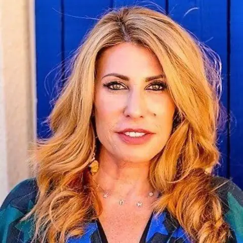 Debbi Dachinger on The Ultimate Biohack, Ayahuasca, and Her Journey from Entertainer to Shaman