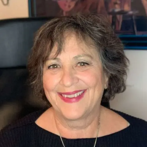 Pathways to Business Prosperity & using EOS in Advertising Agencies | Lorraine Ball | Ep 164