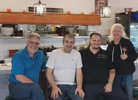 S5 E5 - More Swedish Pancake Toppers at The Full Plate diner