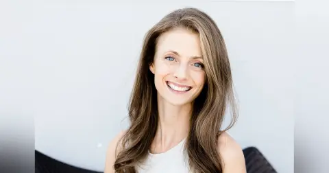 Daily Distance #43: Making Your "I Don't Have Time For This" List with Marie Goodman