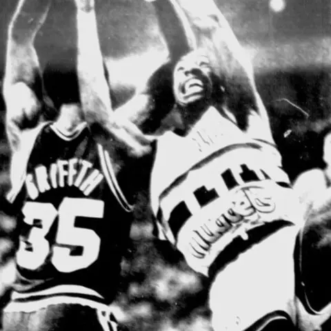 Michael Jordan's rookie NBA season - 1985 Playoffs (Round 2) - NB85-27