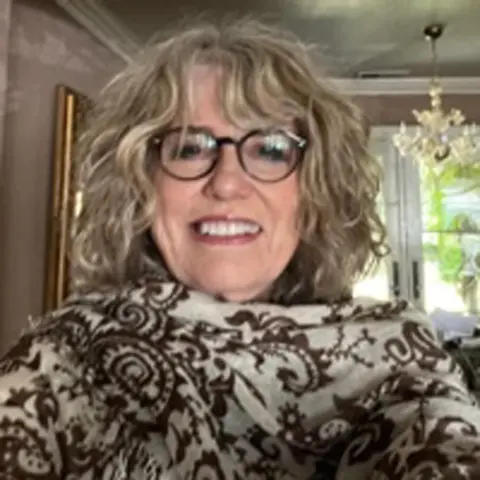 Close Up Radio Spotlights Transformational Coach and Author Dr. Barbara Morrill