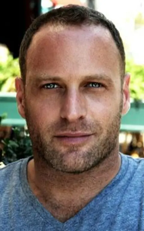 Zev Shalev, Narativ/Uber Producer