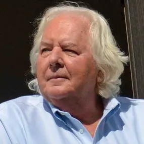 Robert Moss Profile Photo