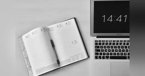 Daily Distance #22: Use A Pen and Paper to Write Your Schedule