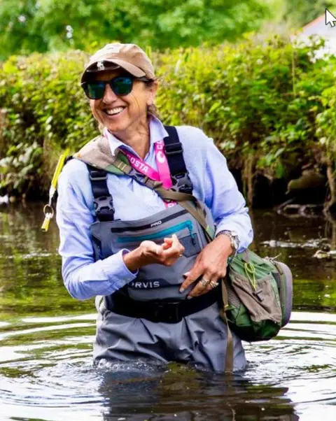 Quintessential England on the River Test with Gilly Bate