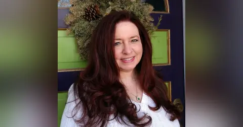 Part 2: Close Up Radio Welcomes Back Lauren Mangan of Practical Life Coaching