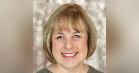 Close Up Radio Welcomes Back Life and Success Coach LouAnne Hunt