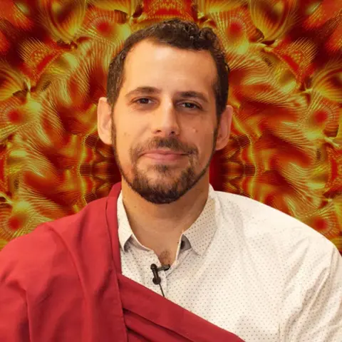 How To Use Tibetan Buddhism To AWAKEN In Everyday Moments with Scott Tusa