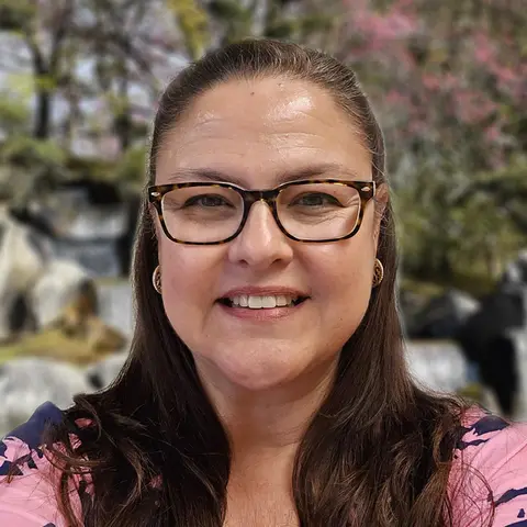 Close Up Radio Spotlights Energy Healer Edna Medinilla of Edna Energetics