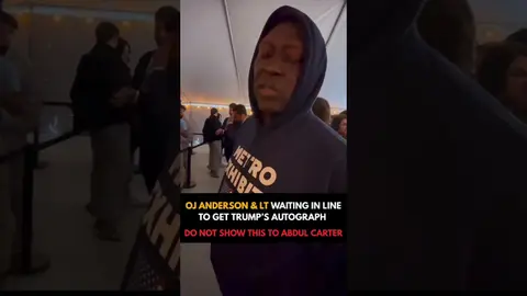 Giants Legends LAWRENCE TAYLOR & OJ ANDERSON wait in line for Trump’s Autograph