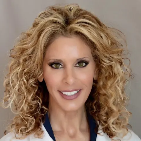Close Up Radio Welcomes Back Dedicated Surgeon and Bicycle Accident Survivor Dr. Sharona Ross of the Annual International Women in Surgery Career Symposium