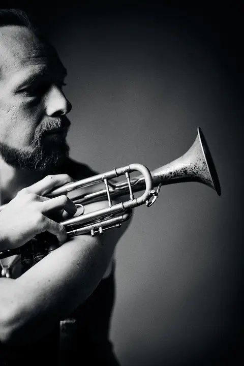 Balancing Power and Vulnerability  As a Performing Artist w/ Johannes Stange
