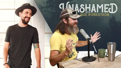 Ep 142 | Jase Makes a Woman Bawl, a Visitor Meets Phil's AR, & the Perfect 2020 Song by Rhett Walker