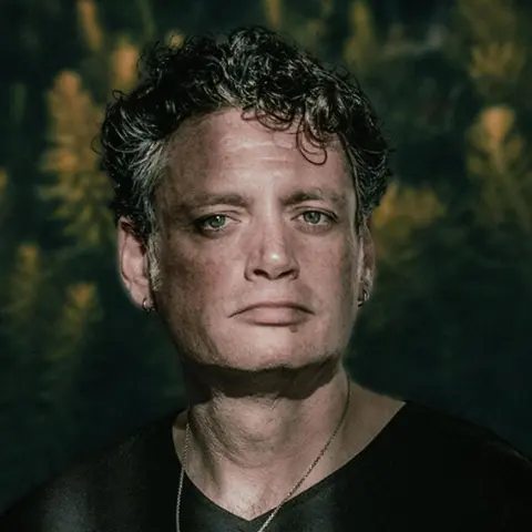 Peter Hoogendoorn - Niets zegt vaak Alles