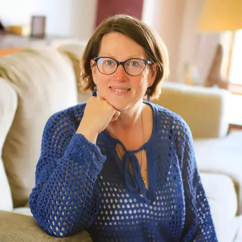 Close Up Radio Spotlights Real Estate Agent Maria Scheer of Century 21 Morrison Realty