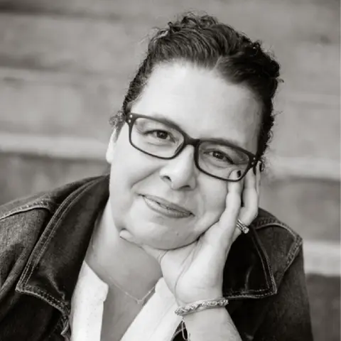 Close Up Radio to Spotlight Sarah Barton of NonProfit411