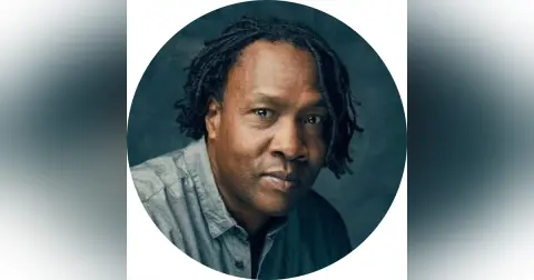 162: Roger Ross Williams on Donna Summer, "The 1619 Project" and "Cassandro"