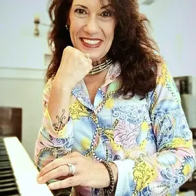 Lisa Eva Gold Profile Photo