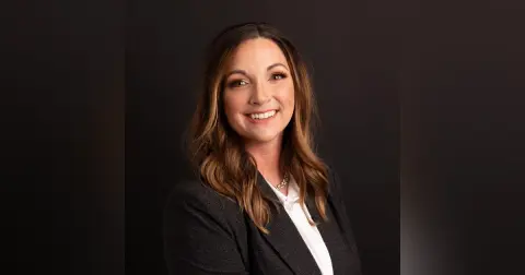 Close Up Radio Spotlights HR Strategist and Business Consultant Elisa Courter of Courter Consulting