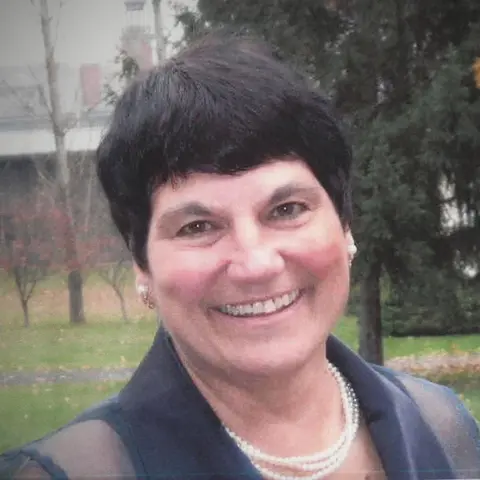 Close Up Radio Spotlights Spiritual Psychotherapist and Life Coach Dr. Geri Kerr