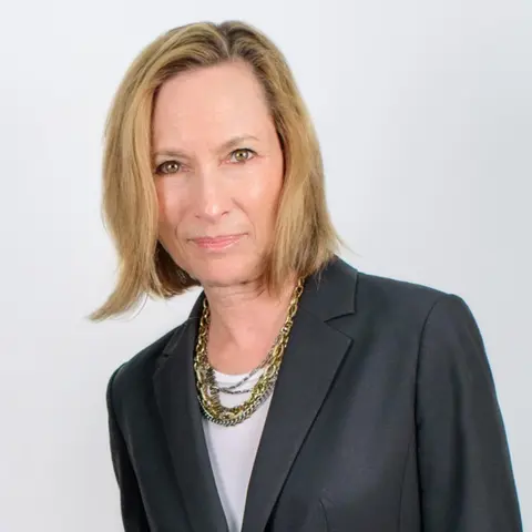 Close Up Radio Spotlights Amy Colton of Your Divorce Made Simple