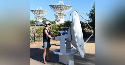 Radio pioneers: the enduring role of ‘amateurs’ in radio astronomy