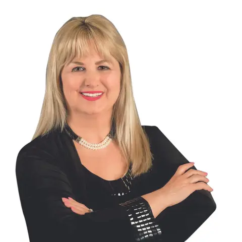 Close Up Radio Spotlights Singer, Author, and Kindness Advocate Debra Lee Fader of Queen of Kindness
