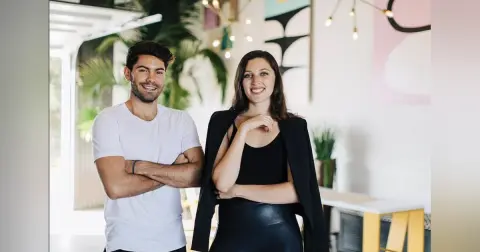 Cousins and Co-founders Dylan Barbour and Samantha Pantazopoulos Talk Founding and Growing the Vizer App