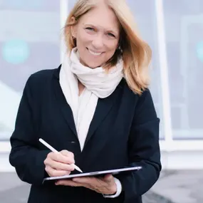 Liza Donnelly Profile Photo