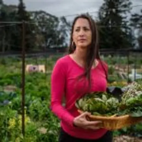 Fighting for Food & Seed Sovereignty – Elizabeth Hoover