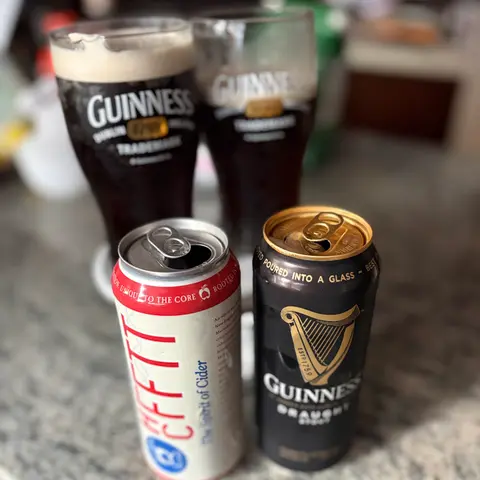 Featured Cocktail: Black Velvet