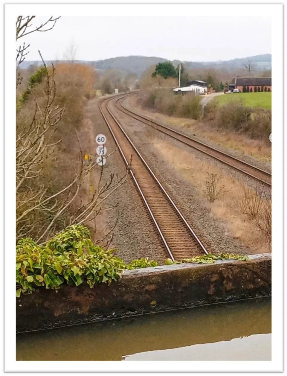 Edstone (Comp).jpg Photograph taken from the Edstone Aqueduct looking down onto the railway